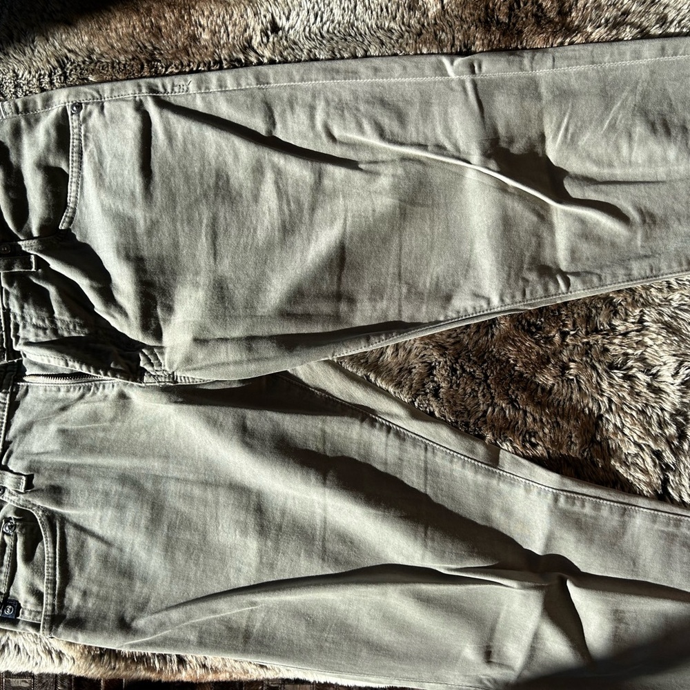 Levi's Olive Green Jeans
